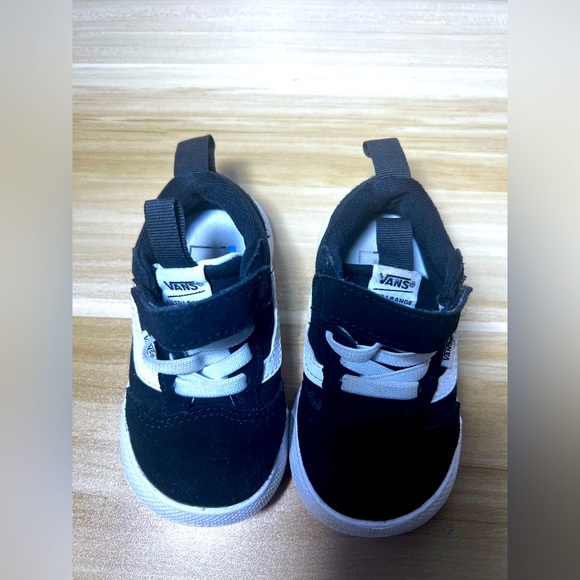 Vans Black and White Slip-On Sneakers - Picture 3 of 10